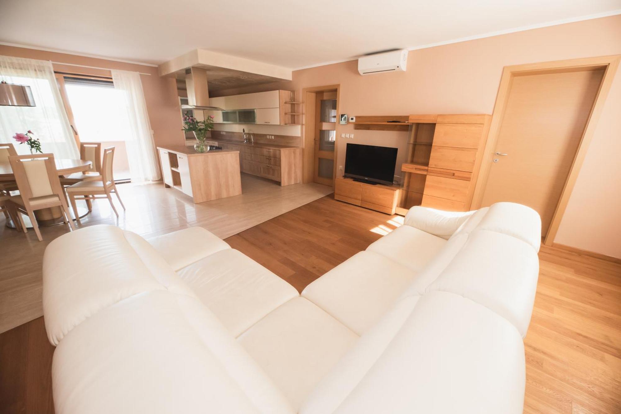 Nelkas Apartments Pula Zewnętrze zdjęcie