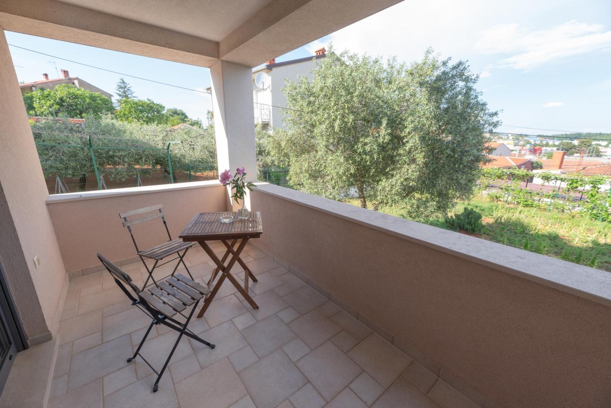 Nelkas Apartments Pula Zewnętrze zdjęcie